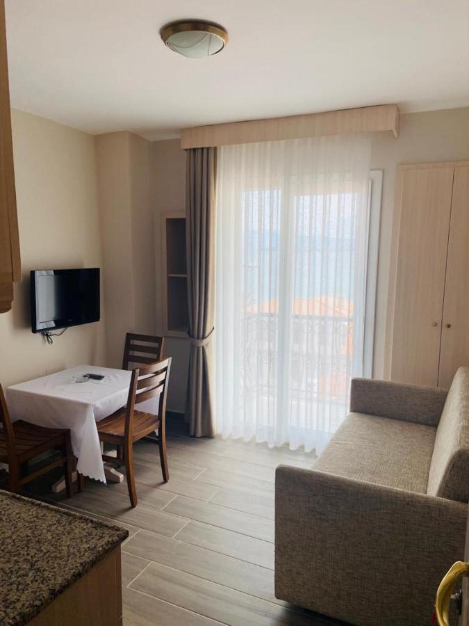 Ileri Hotel & Apartments Cesme Bagian luar foto
