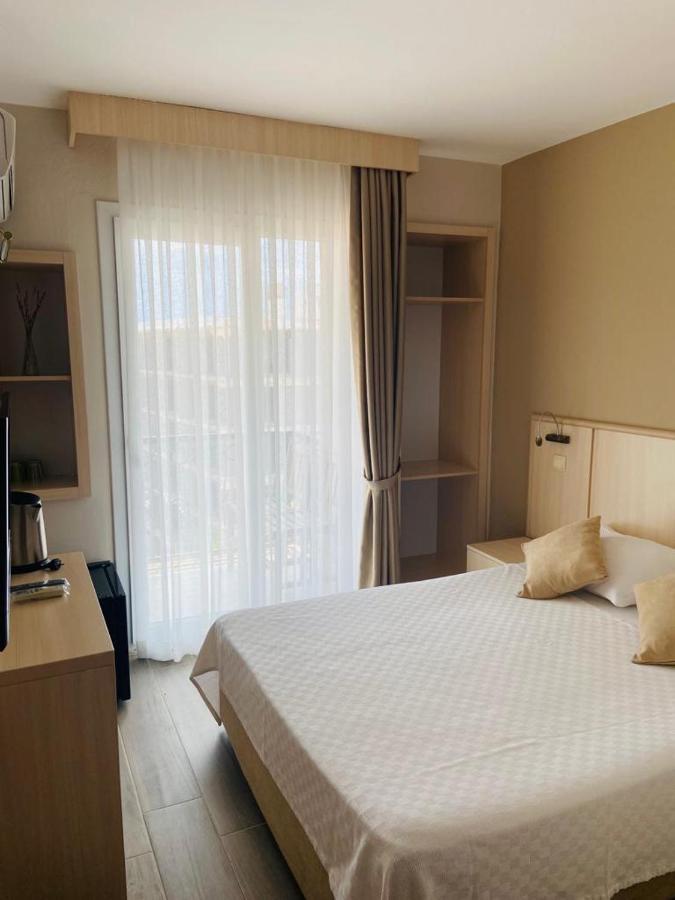 Ileri Hotel & Apartments Cesme Bagian luar foto