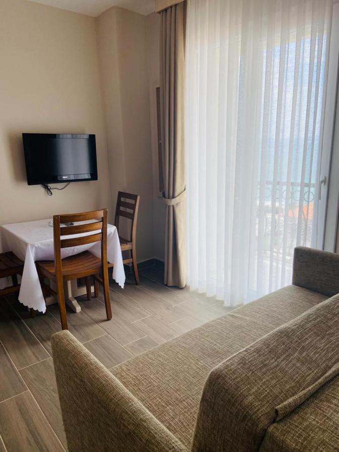 Ileri Hotel & Apartments Cesme Bagian luar foto